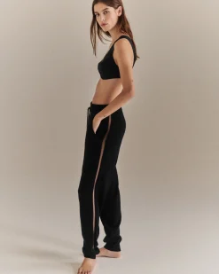 New Daze Jogging Woemn Knitwear